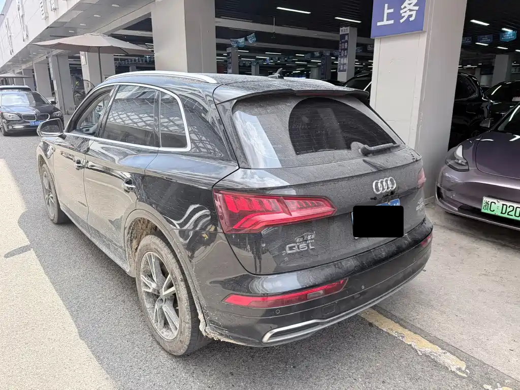 Audi Q5L 2018 40 TFSI Fashion V