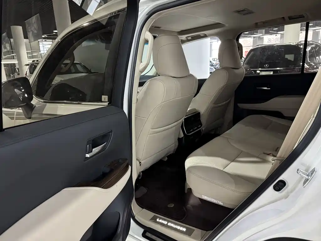 Toyota Land Cruiser 2025 4.0L AT