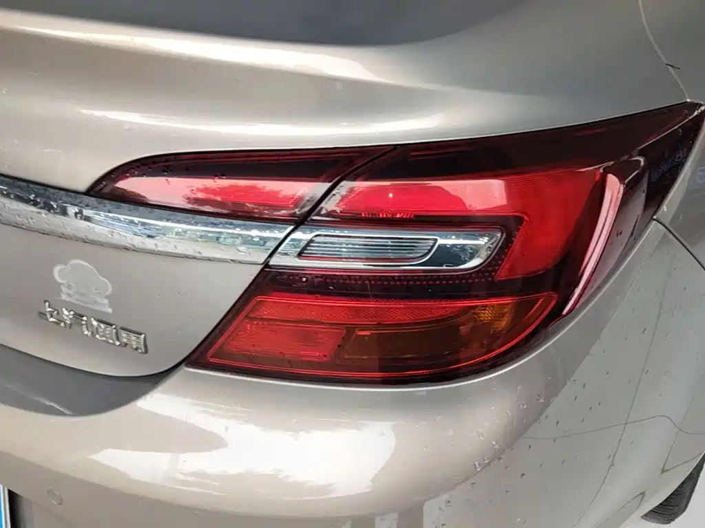 Buick Regal — миниатюра 8