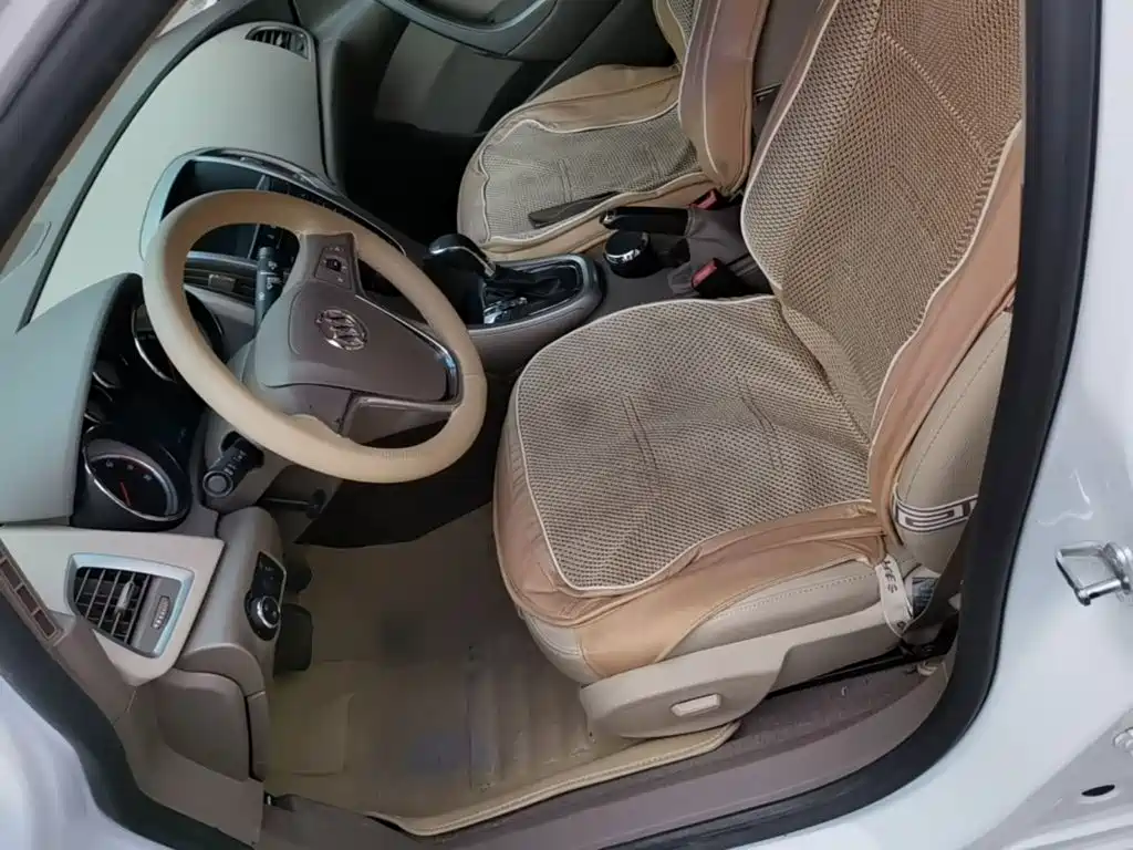Buick Excelle — миниатюра 15