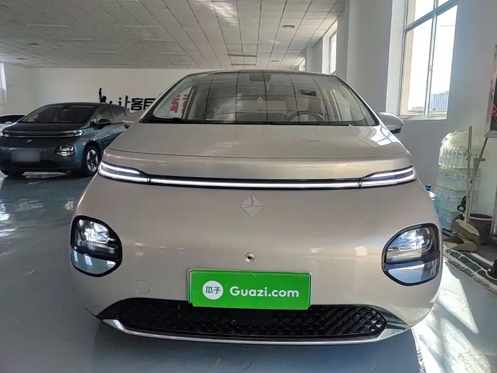 Baojun Yunduo — миниатюра 3