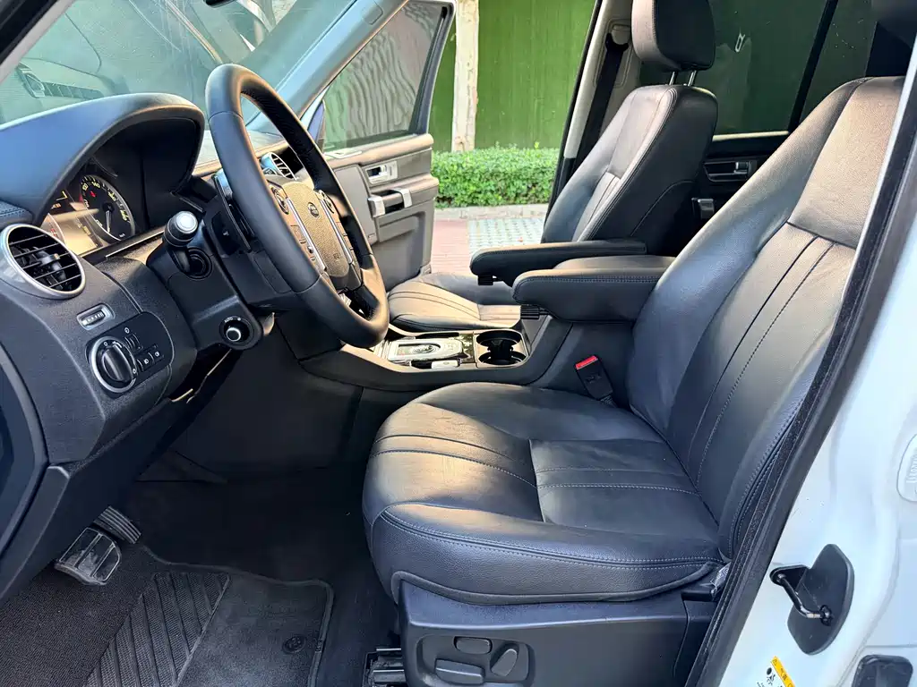 Land Rover Discovery 2016 3.0 SC V6 HSE
