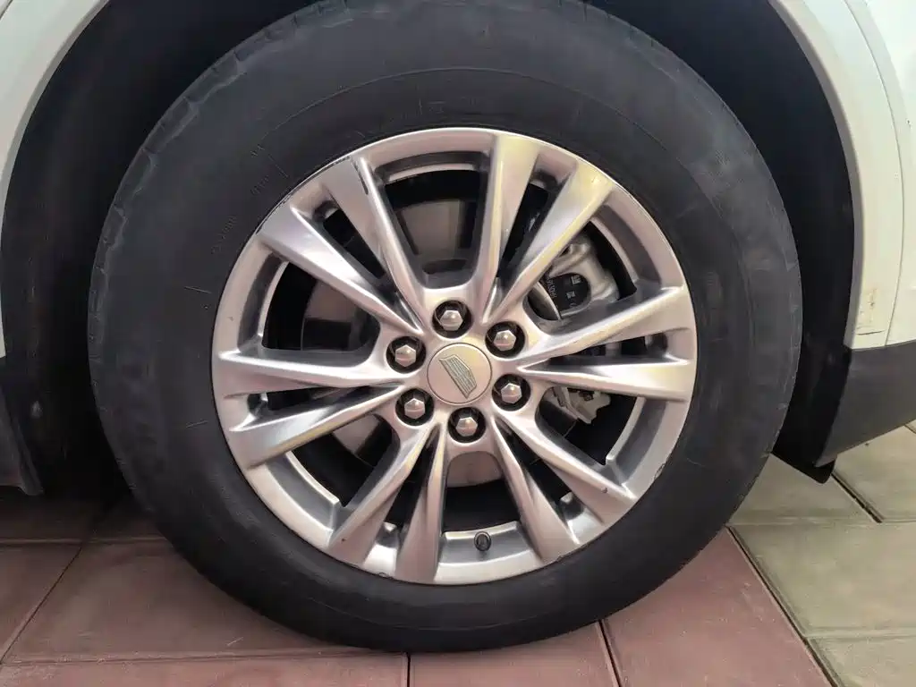 Cadillac XT5 — миниатюра 8