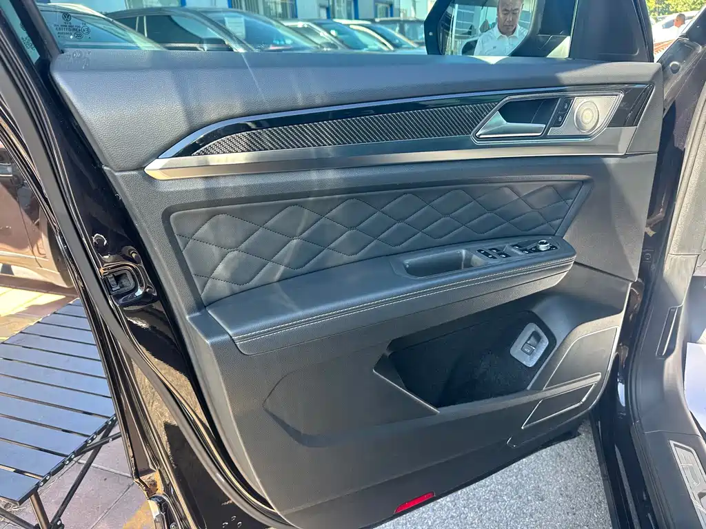 Volkswagen Teramont — миниатюра 9
