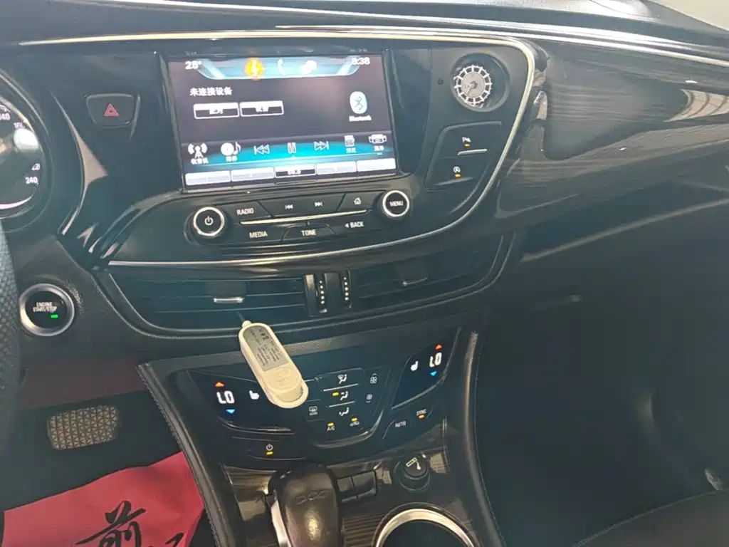 Buick Envision Plus — миниатюра 13