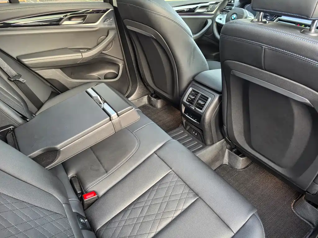 BMW iX3 — миниатюра 10