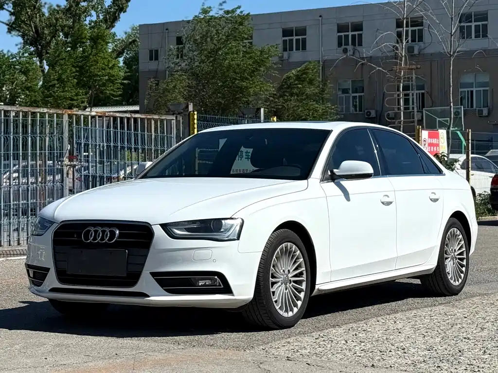 Audi A4L 2015