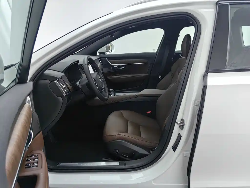 Volvo V90 — миниатюра 10