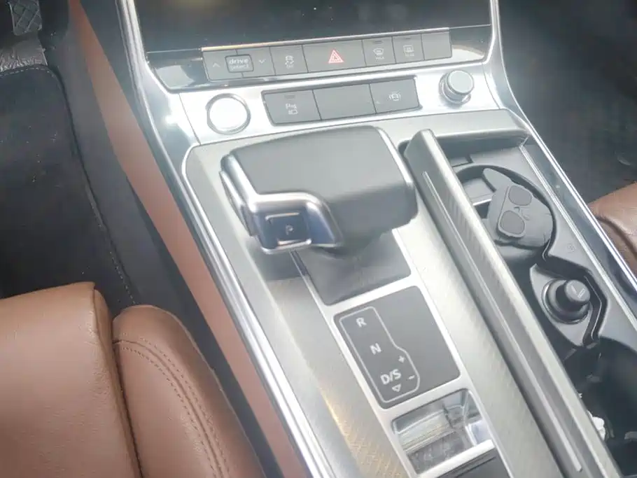 Audi A6L — миниатюра 16
