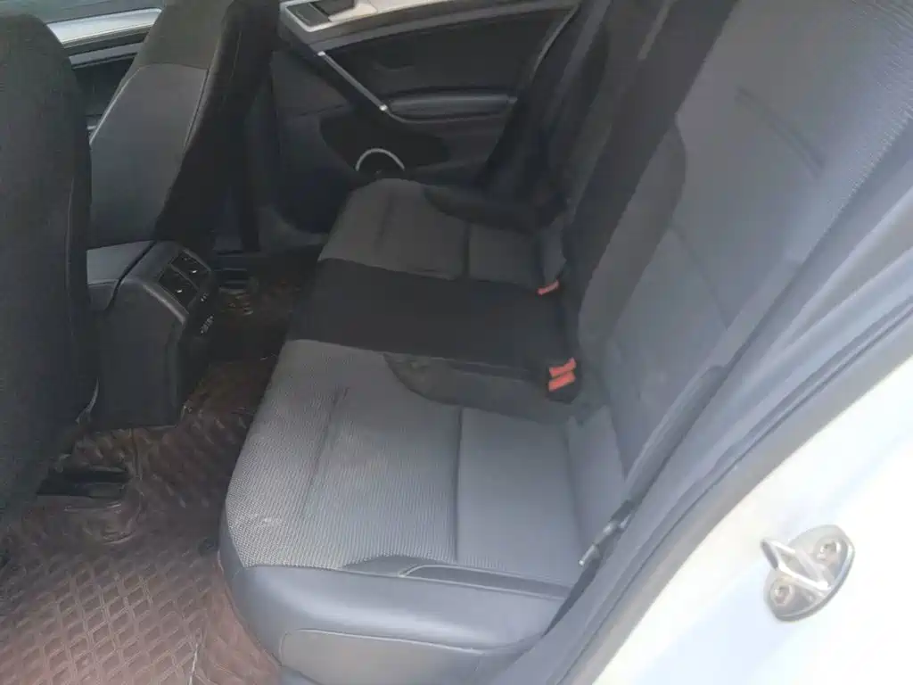 Volkswagen Golf — миниатюра 17