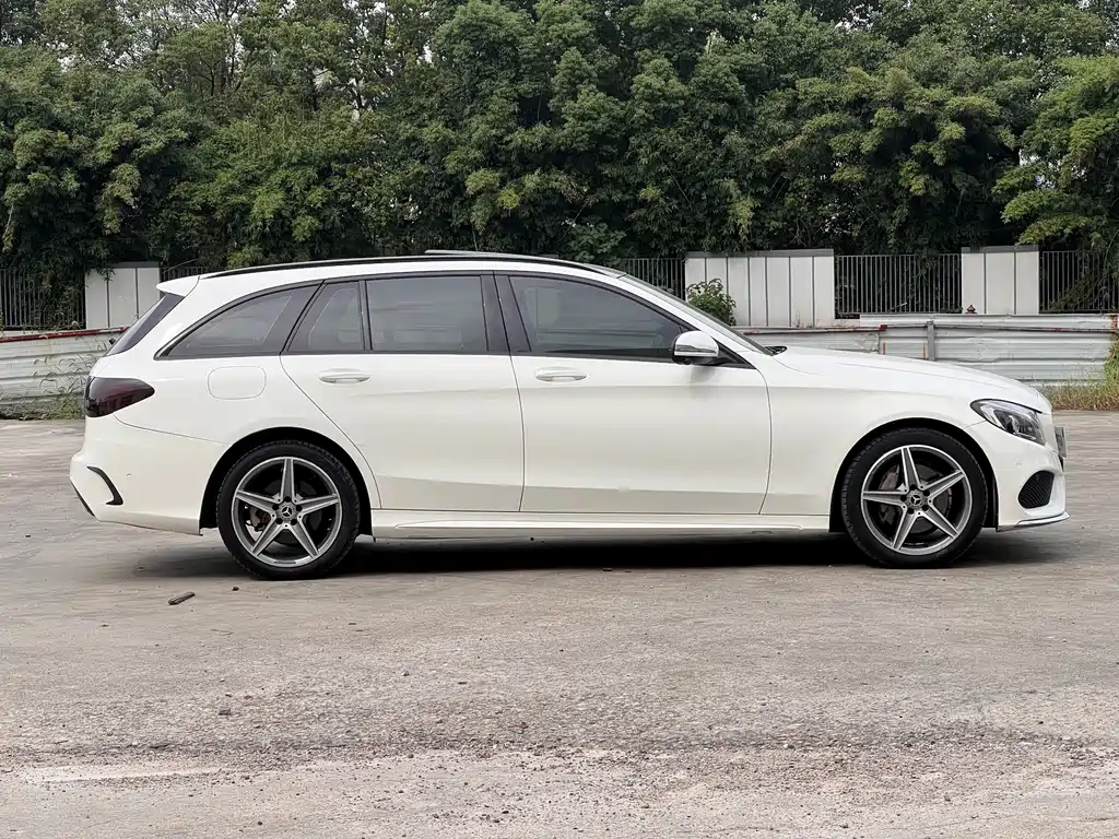Mercedes-Benz C-Class (Import) — миниатюра 4