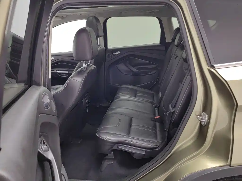 Ford Kuga — миниатюра 15