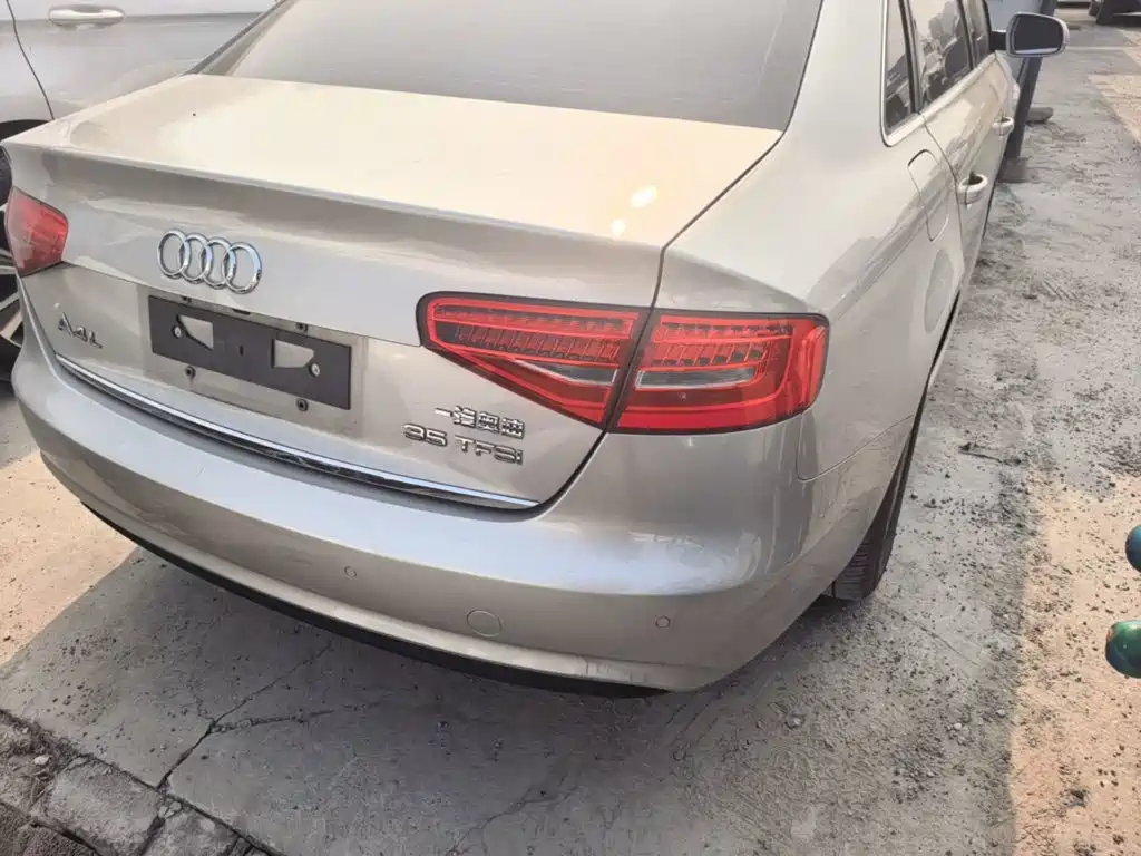 Audi A4L — миниатюра 8