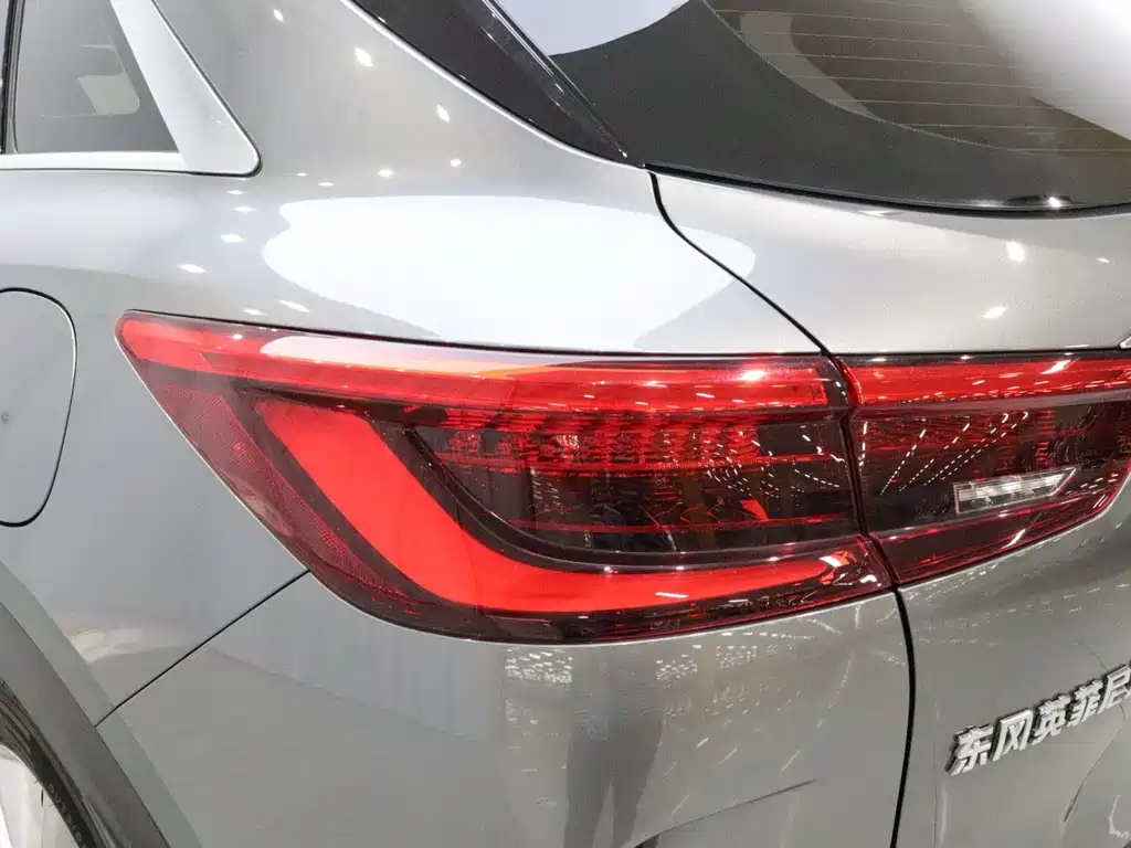 Infiniti QX50 — миниатюра 19