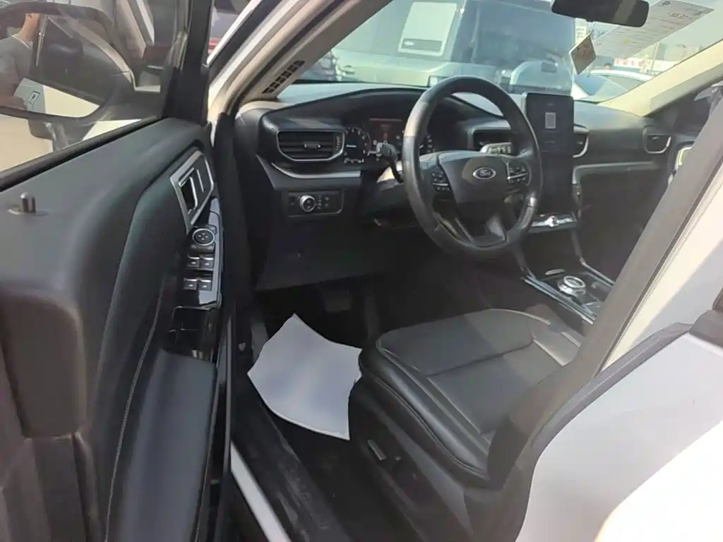Ford Explorer — миниатюра 16