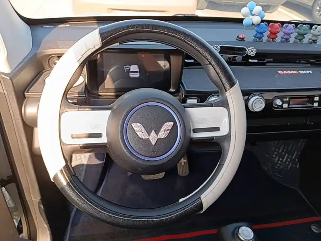 Wuling MINIEV — миниатюра 11