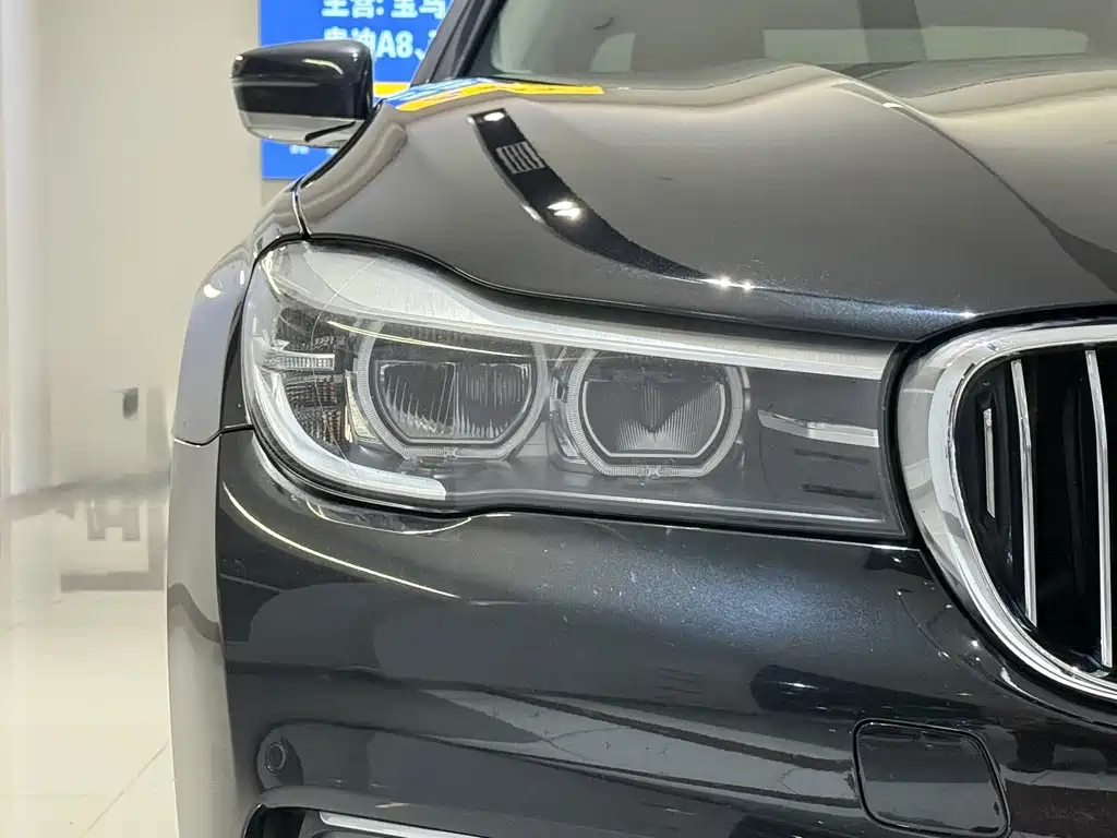 BMW 7 Series — миниатюра 16