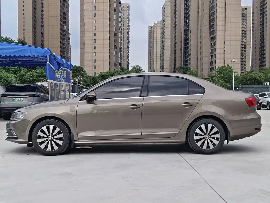 Volkswagen Sagitar — миниатюра 7
