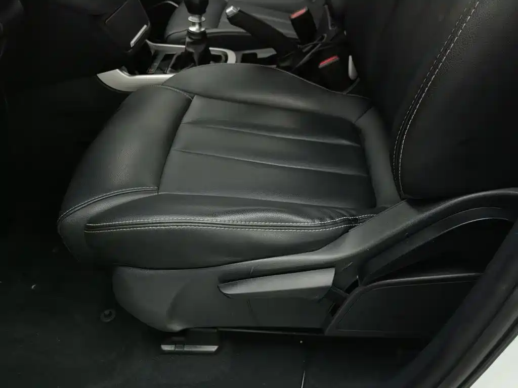 BYD MAX — миниатюра 20