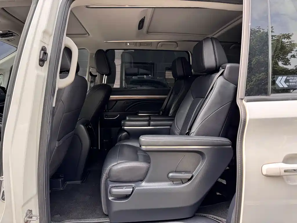 GAC Motor Trumpchi M8 — миниатюра 7
