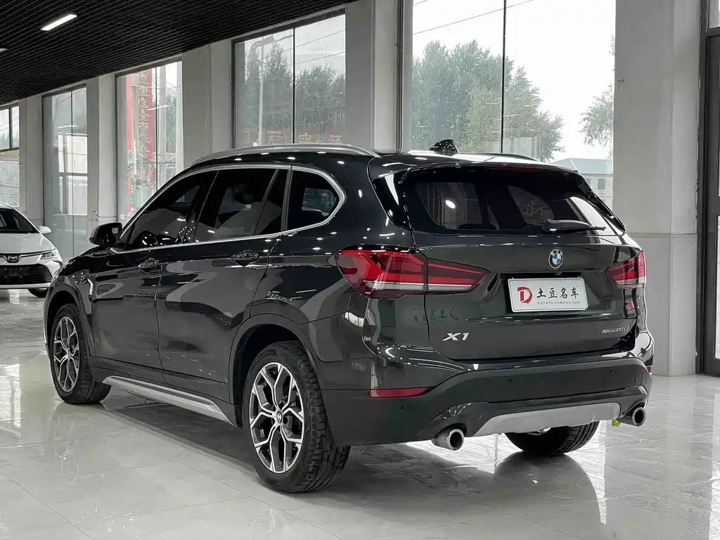 BMW X1 2022 sDrive20Li Premium