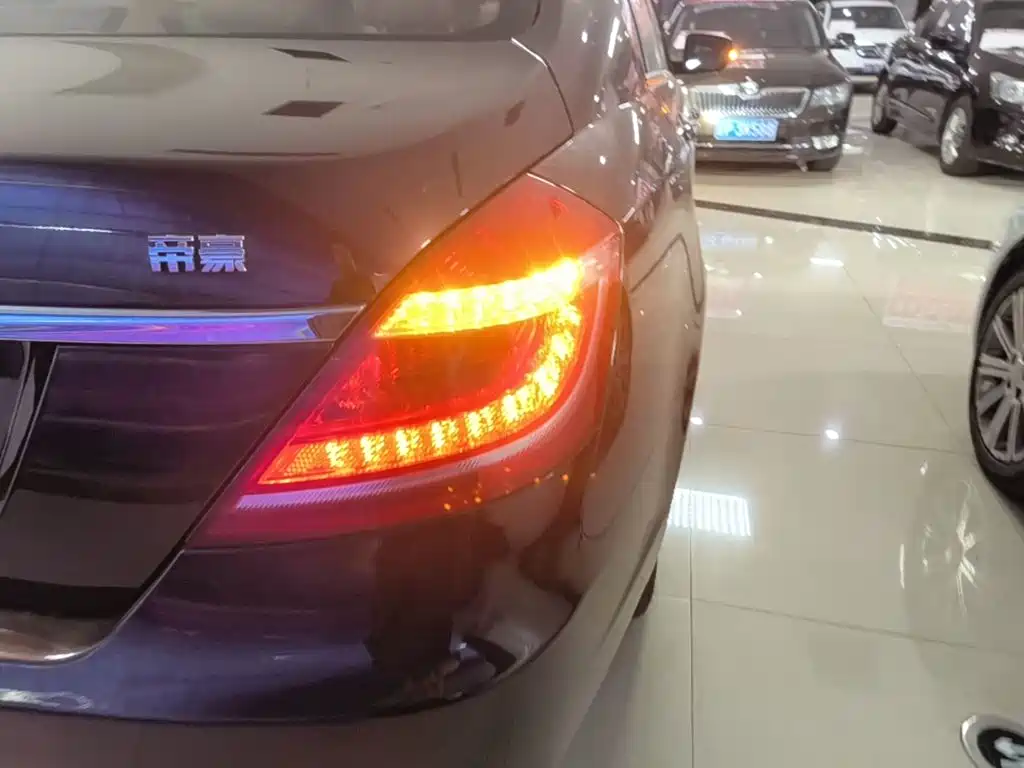 Geely Emgrand — миниатюра 8