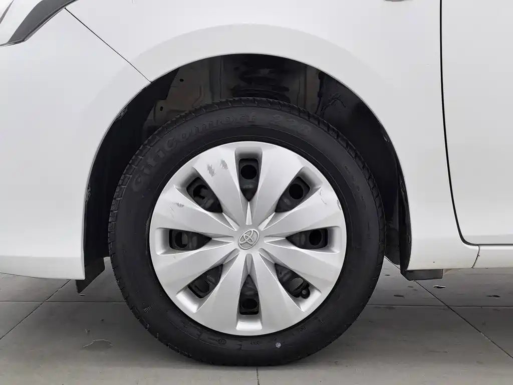 Toyota Yaris L — миниатюра 17