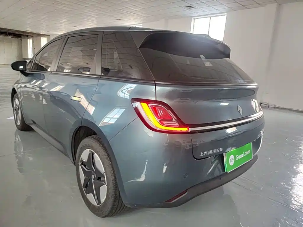 Baojun Yunduo — миниатюра 5