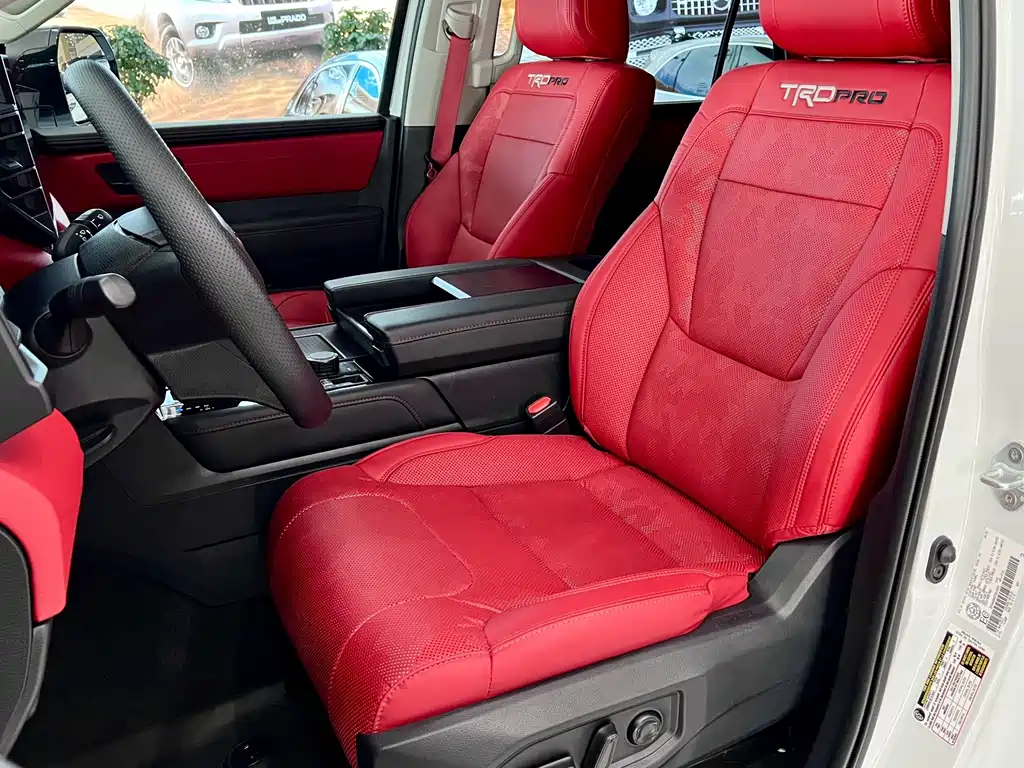 Toyota Sequoia — миниатюра 6