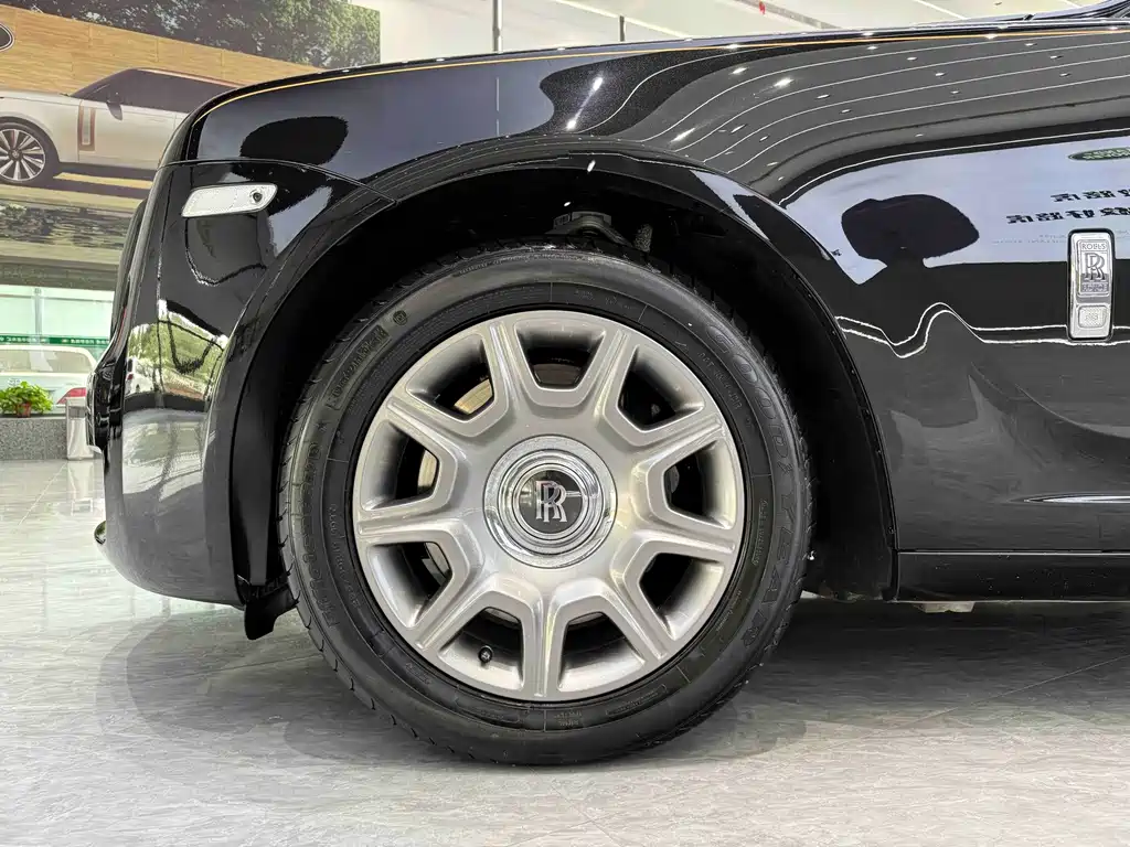 Rolls-Royce Ghost — миниатюра 3