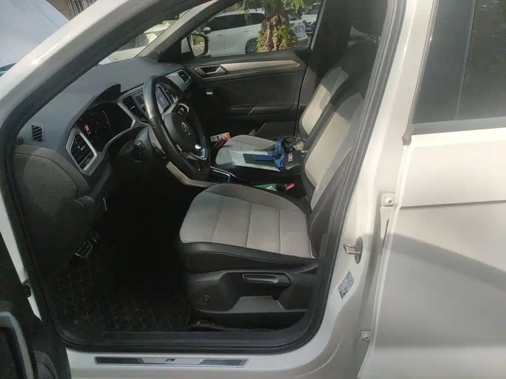 Volkswagen T-Roc — миниатюра 11