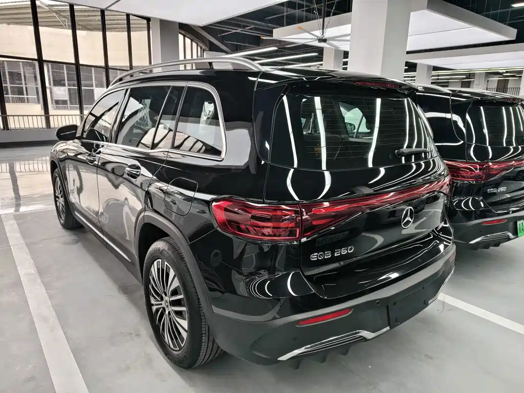 Mercedes-Benz EQB — миниатюра 17