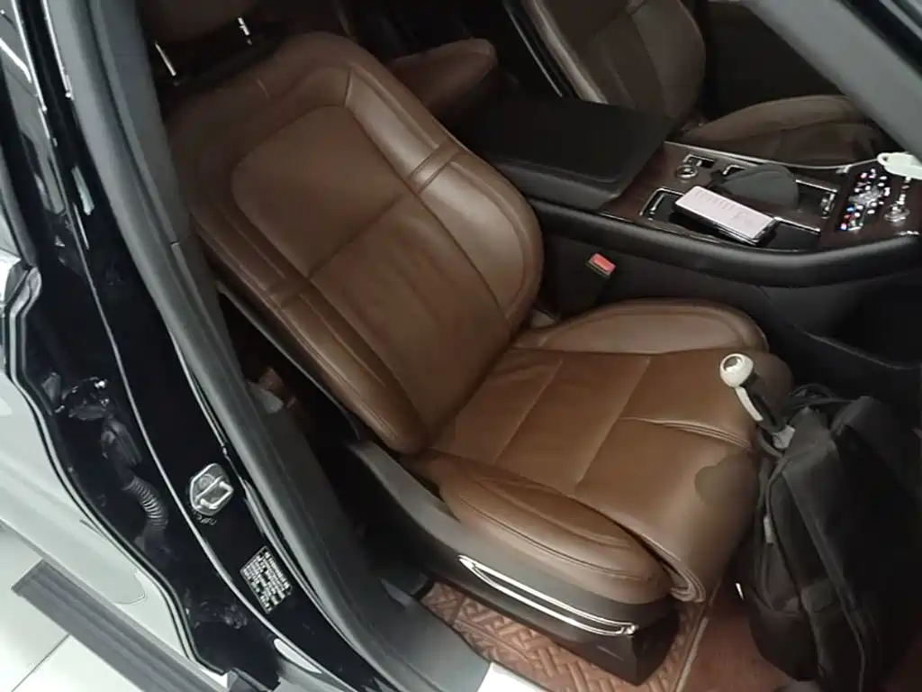 Lincoln Aviator — миниатюра 25