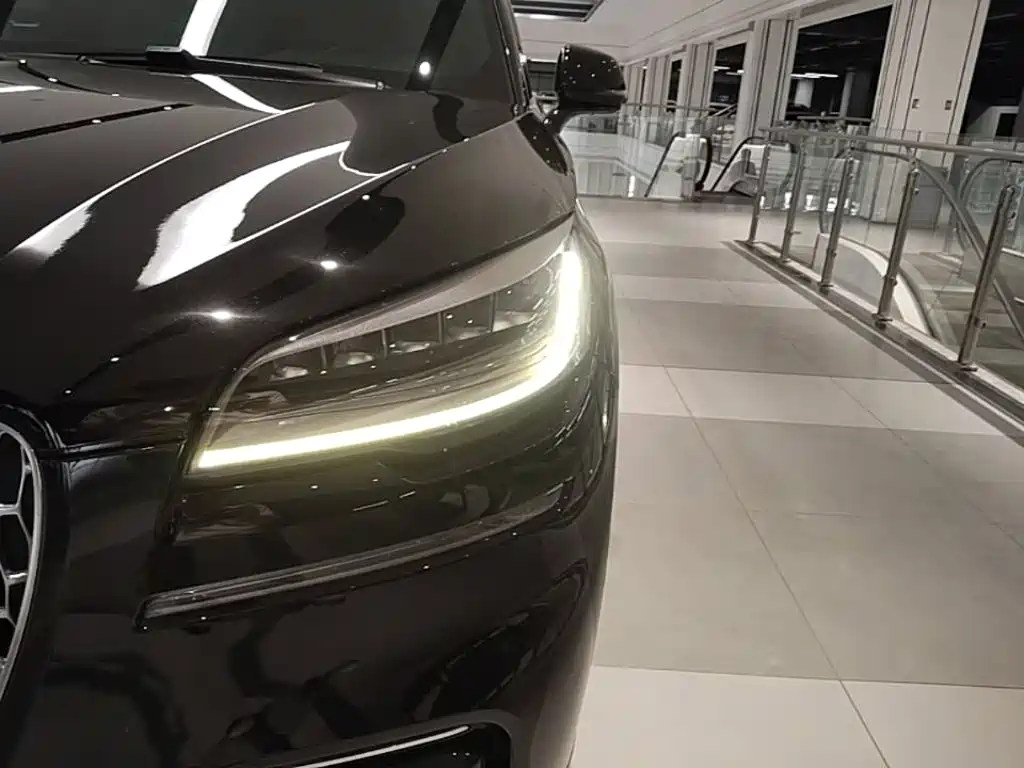 Lincoln Aviator — миниатюра 24
