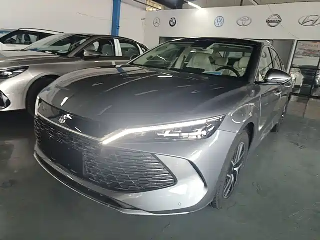 2025 BYD Qin