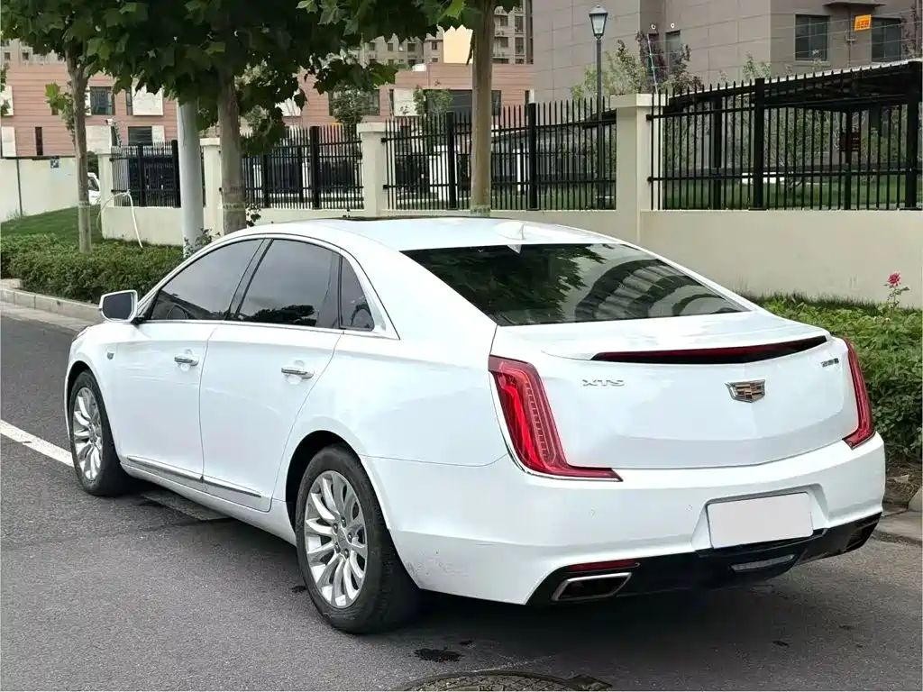 Cadillac XTS — миниатюра 7