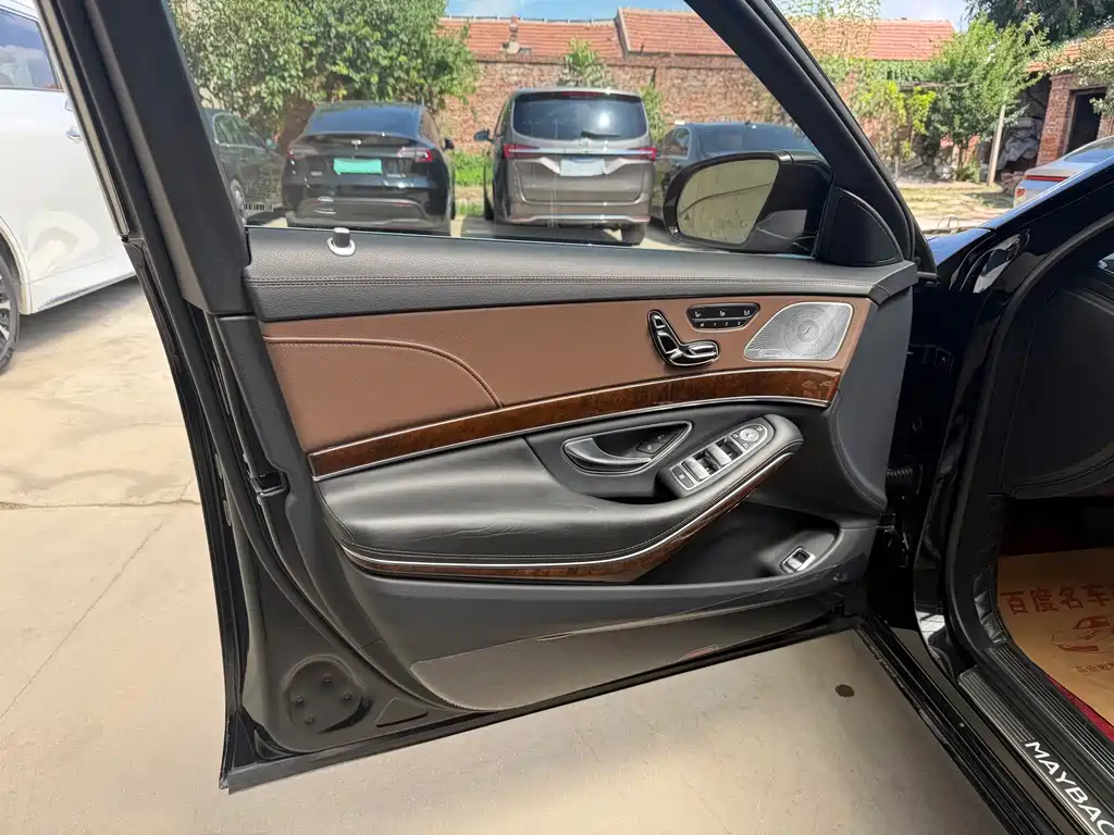 Mercedes-Benz S-Class — миниатюра 11