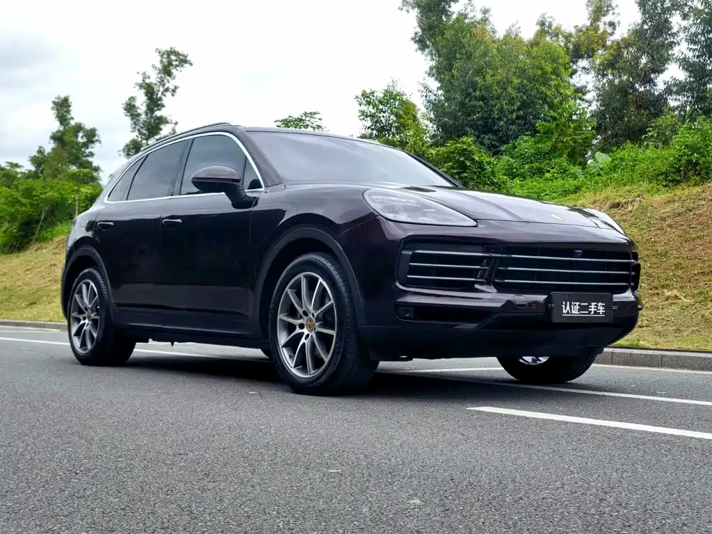Porsche Cayenne — миниатюра 3