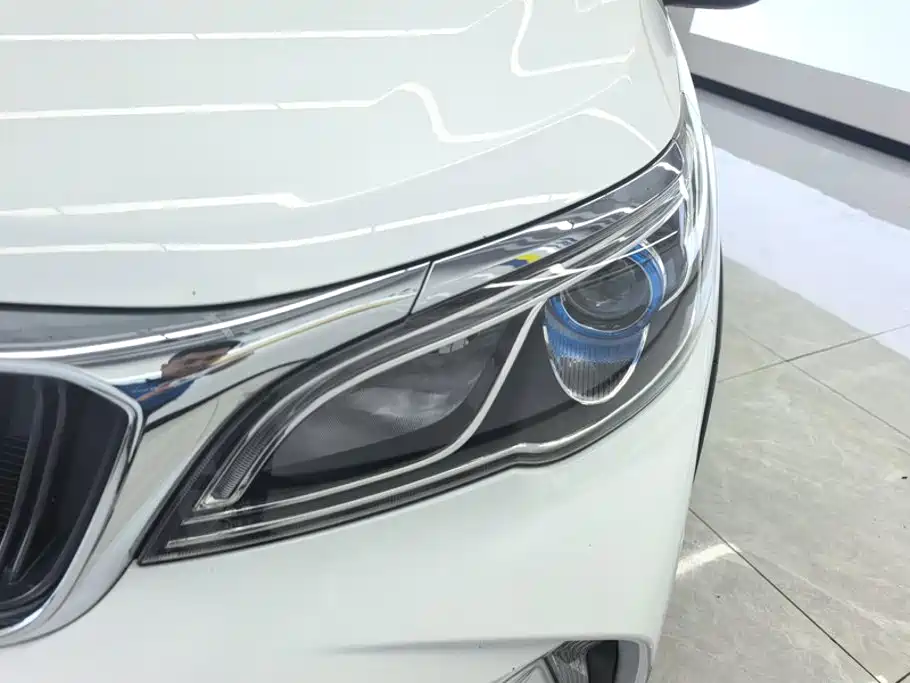 Geely Vision X3 — миниатюра 5