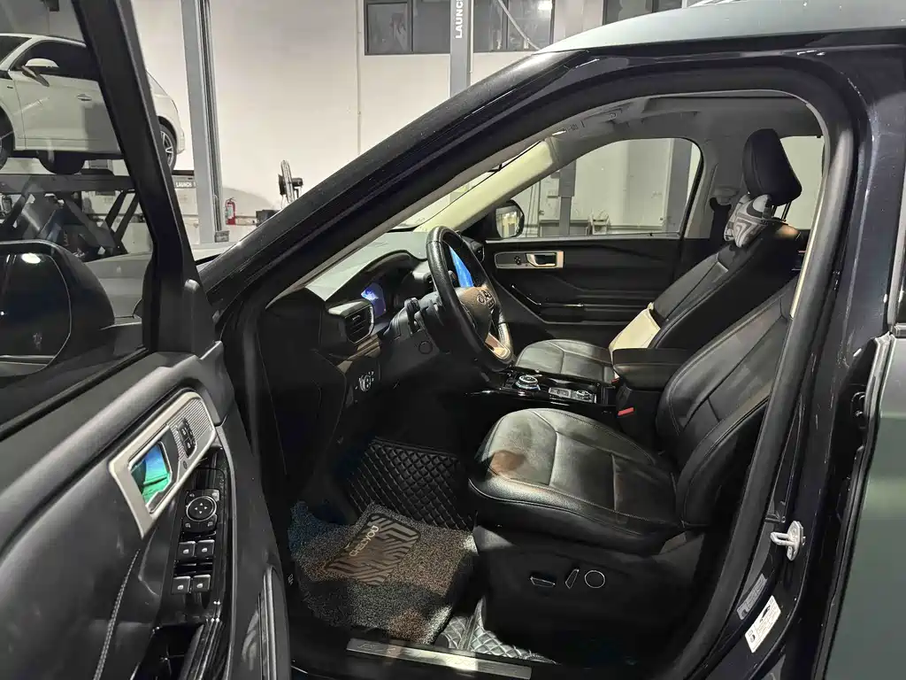 Ford Explorer — миниатюра 11