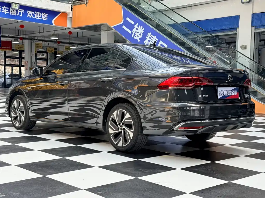 Volkswagen Bora — миниатюра 4
