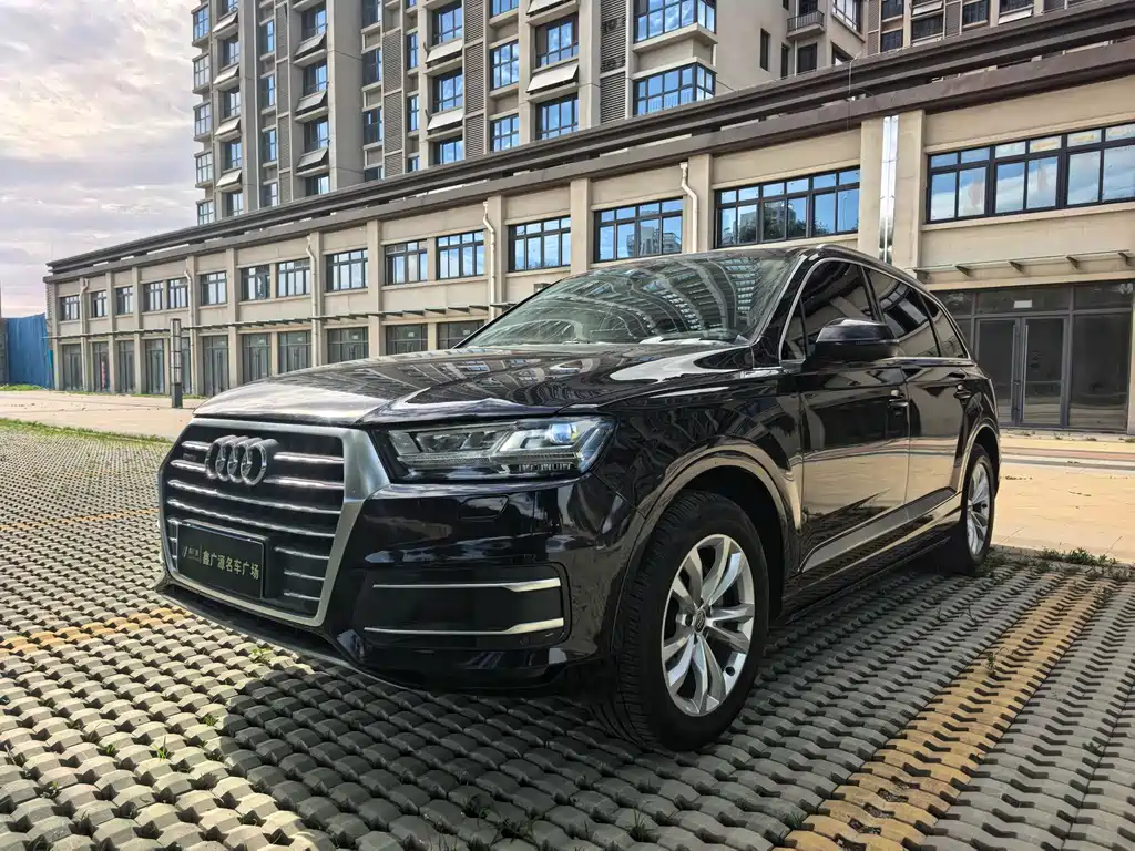 Audi Q7 — миниатюра 2