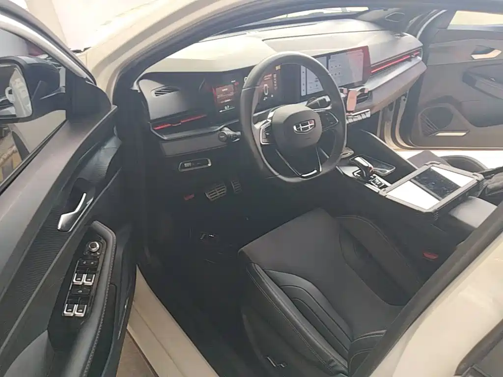 Geely Binrui — миниатюра 16