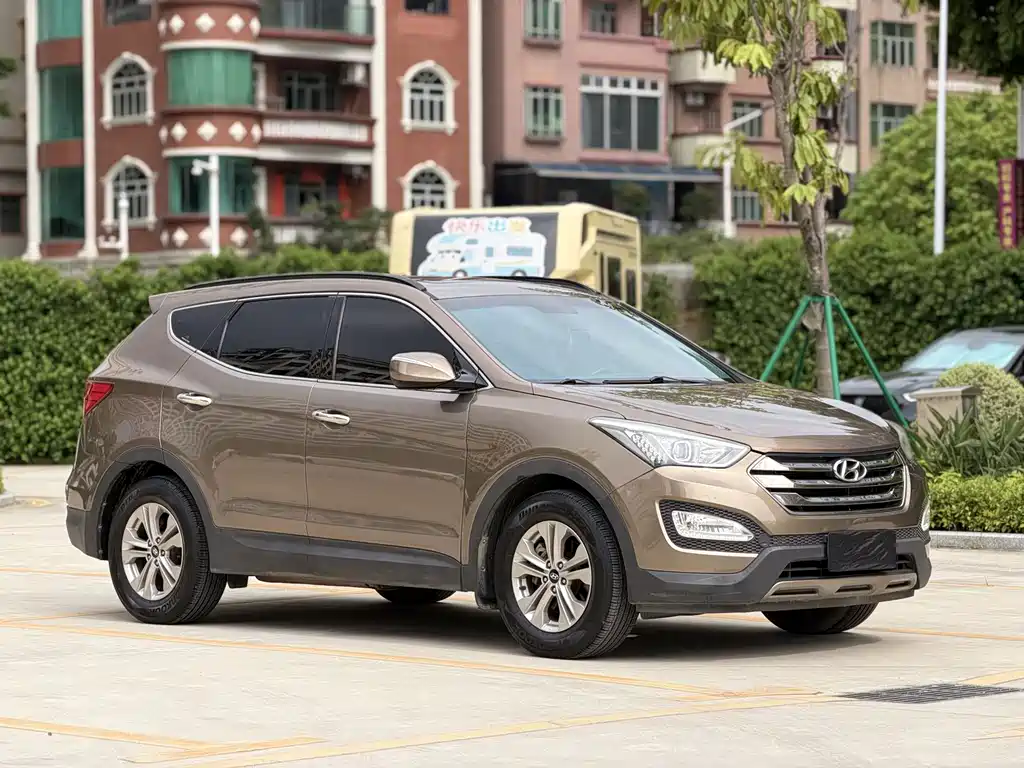 Hyundai Santa Fe — миниатюра 3