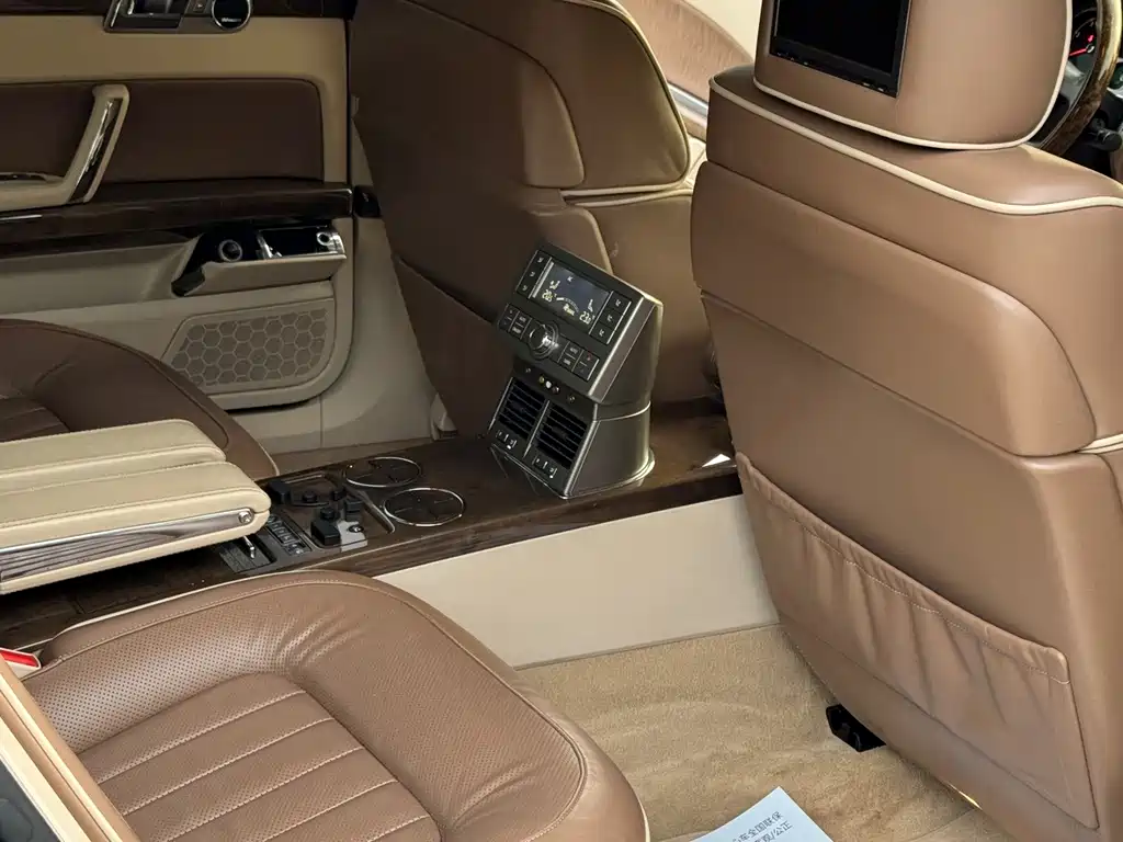 Volkswagen Phaeton — миниатюра 14