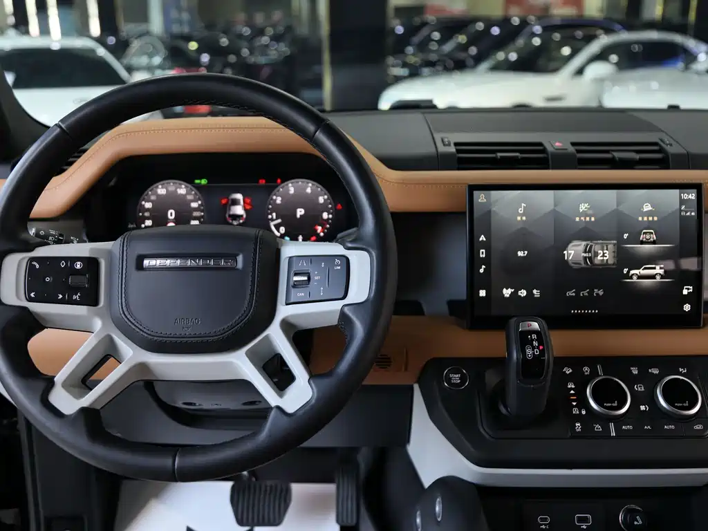 Land Rover Defender — миниатюра 11
