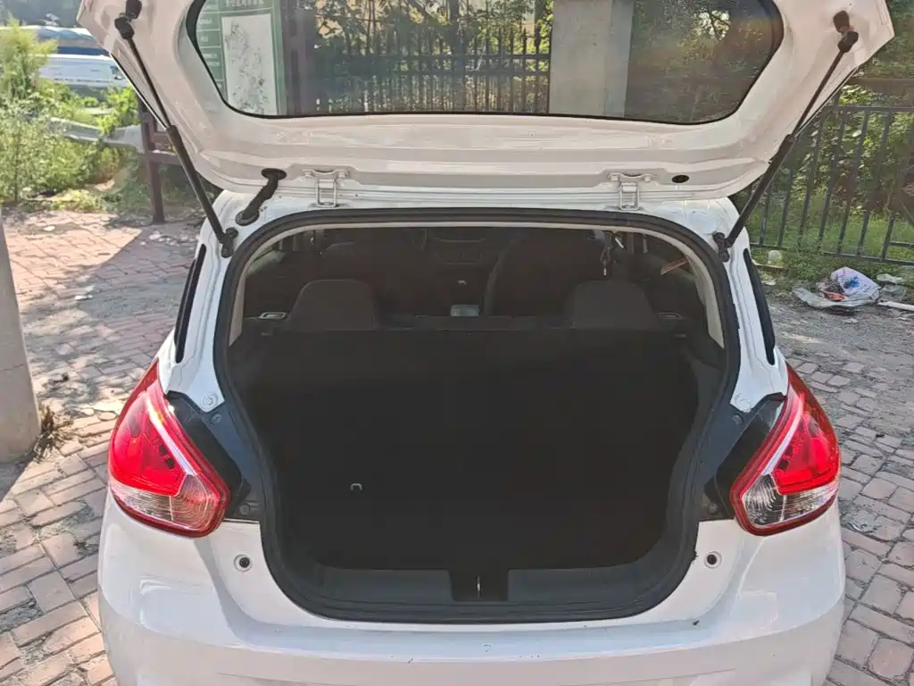 Baojun 310 — миниатюра 19