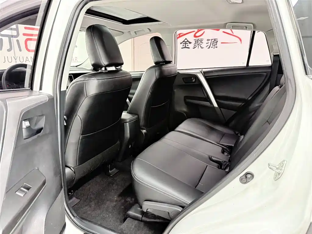 Toyota RAV4 — фотографии объявления, Фото 10