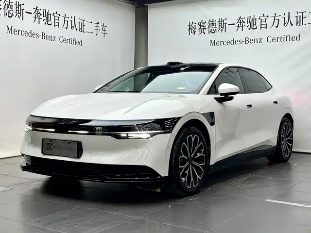 2025 Zeekr 007