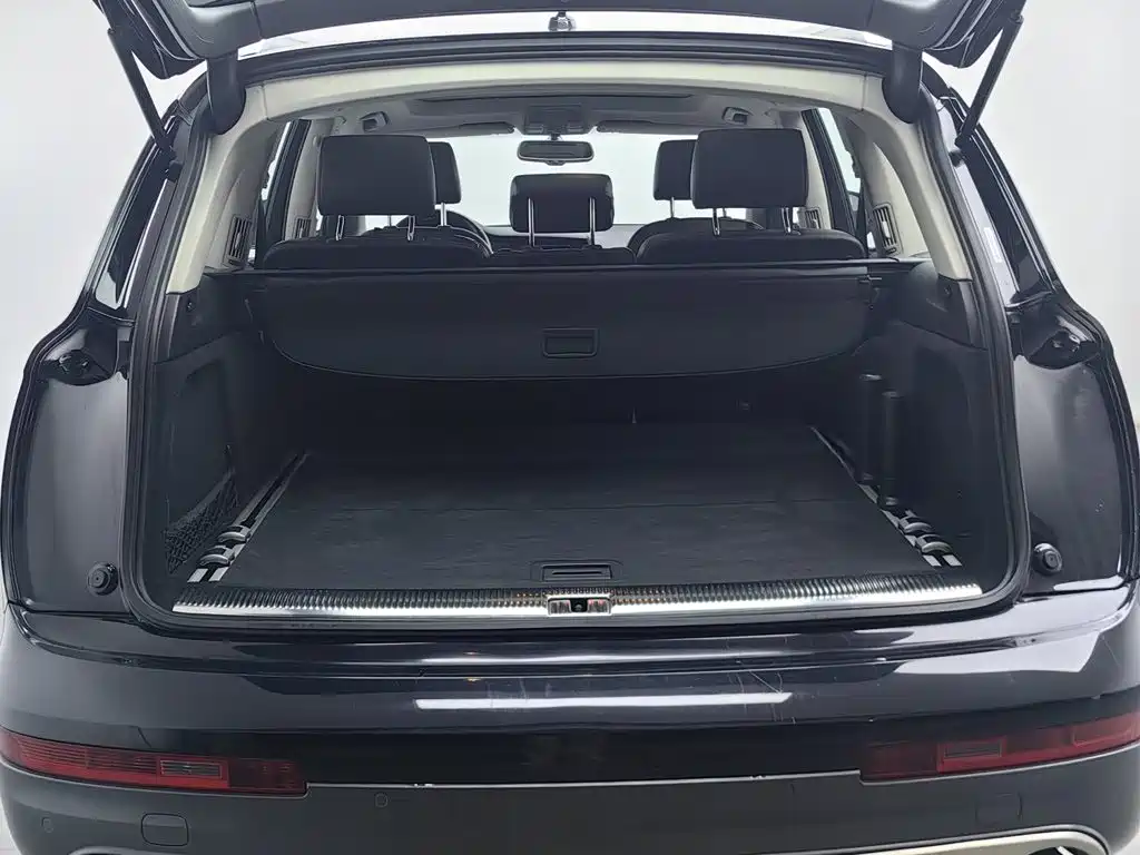 Audi Q7 — миниатюра 16